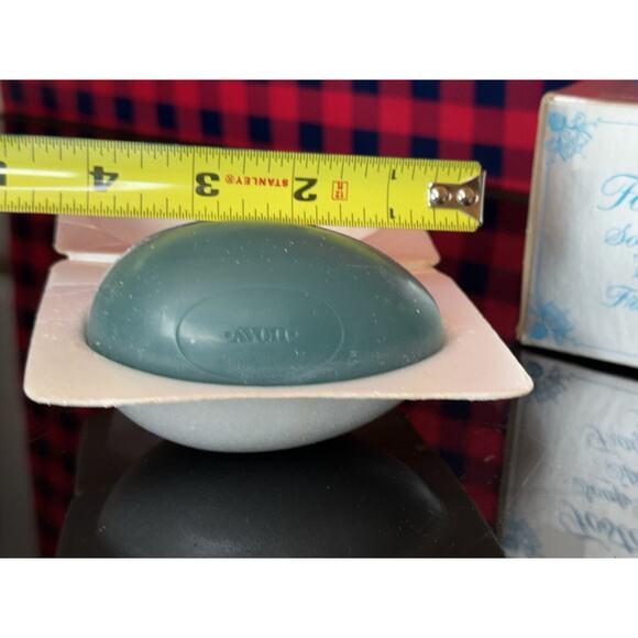NIB Vintage Avon Fostoria Egg Soap Dish And Soap Spring Lilacs - Picture 9 of 13